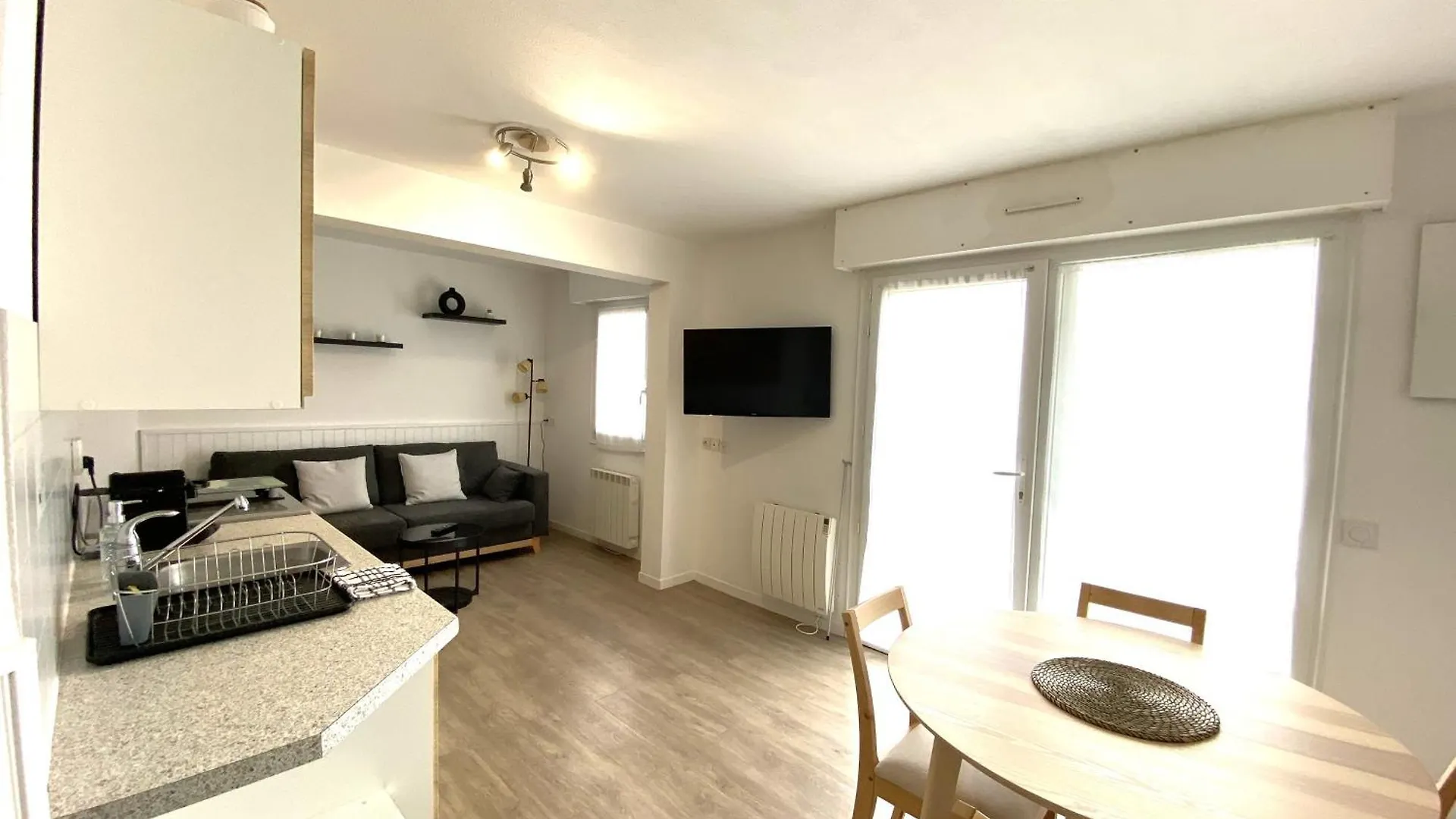 Charmant Appartement 2 A 4 Personnes A 200M De La Plage Avec Wifi - Alan Ploemeur
